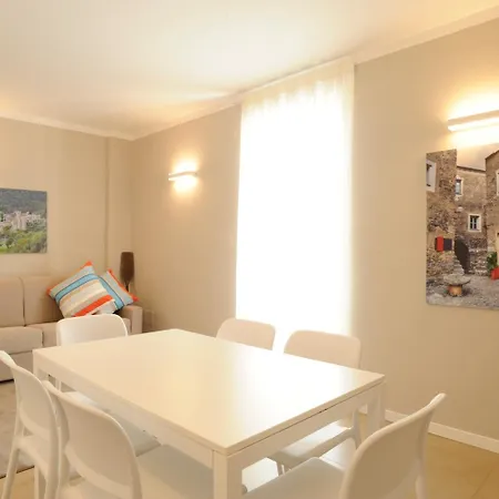 アパートホテル San Marco Suites&apartments アラッシオ